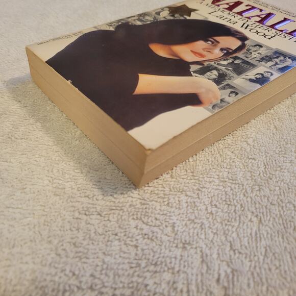 Natalie A Memoir By Her Sister Lana Wood - Paper Back Book 1984 - Picture 3 of 4